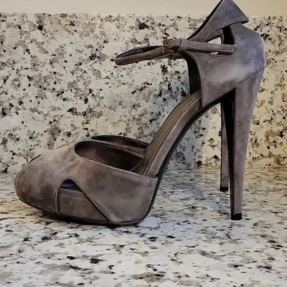 Gorgeous Giorgio Armani Dark Iron grey pumps - Picture 4 of 12